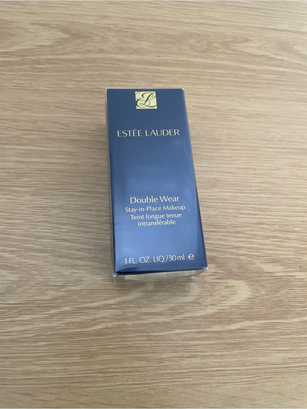 Estee Lauder Double Wear Stay In Place Foundation In Shade 1C0 Shell